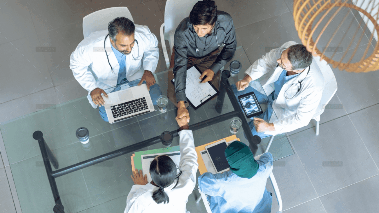 demo-attachment-3218-diverse-medical-team-working-together-at-table-in-8CASYHB